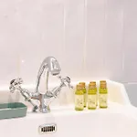 Bright Renovated In Center Of Old * Antibes